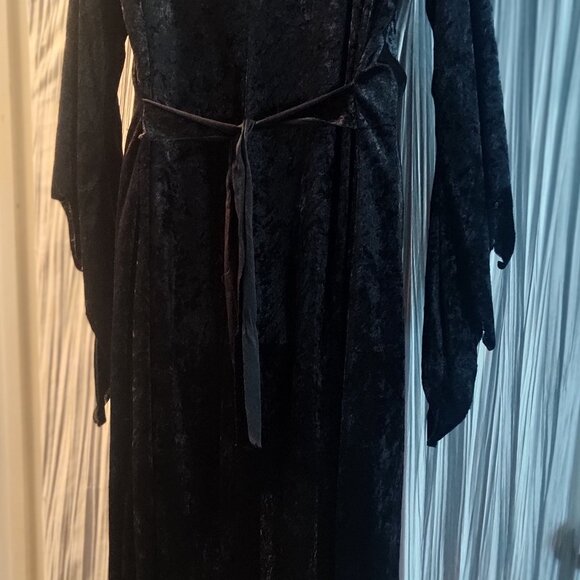 Black Goth or costume dress with asymmetrical villainous hem + sleeves - Picture 12 of 13